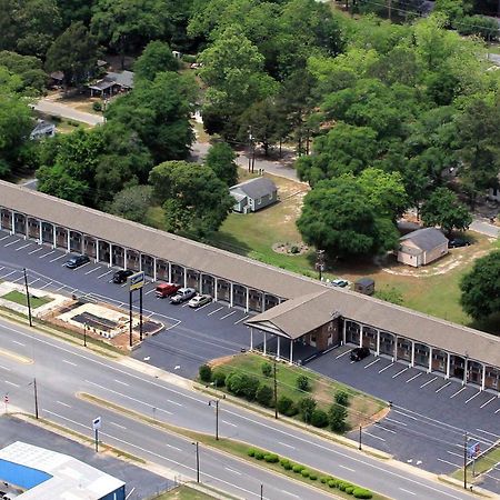 Scottish Inn And Suites Perry Exterior foto