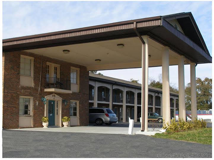 Scottish Inn And Suites Perry Exterior foto